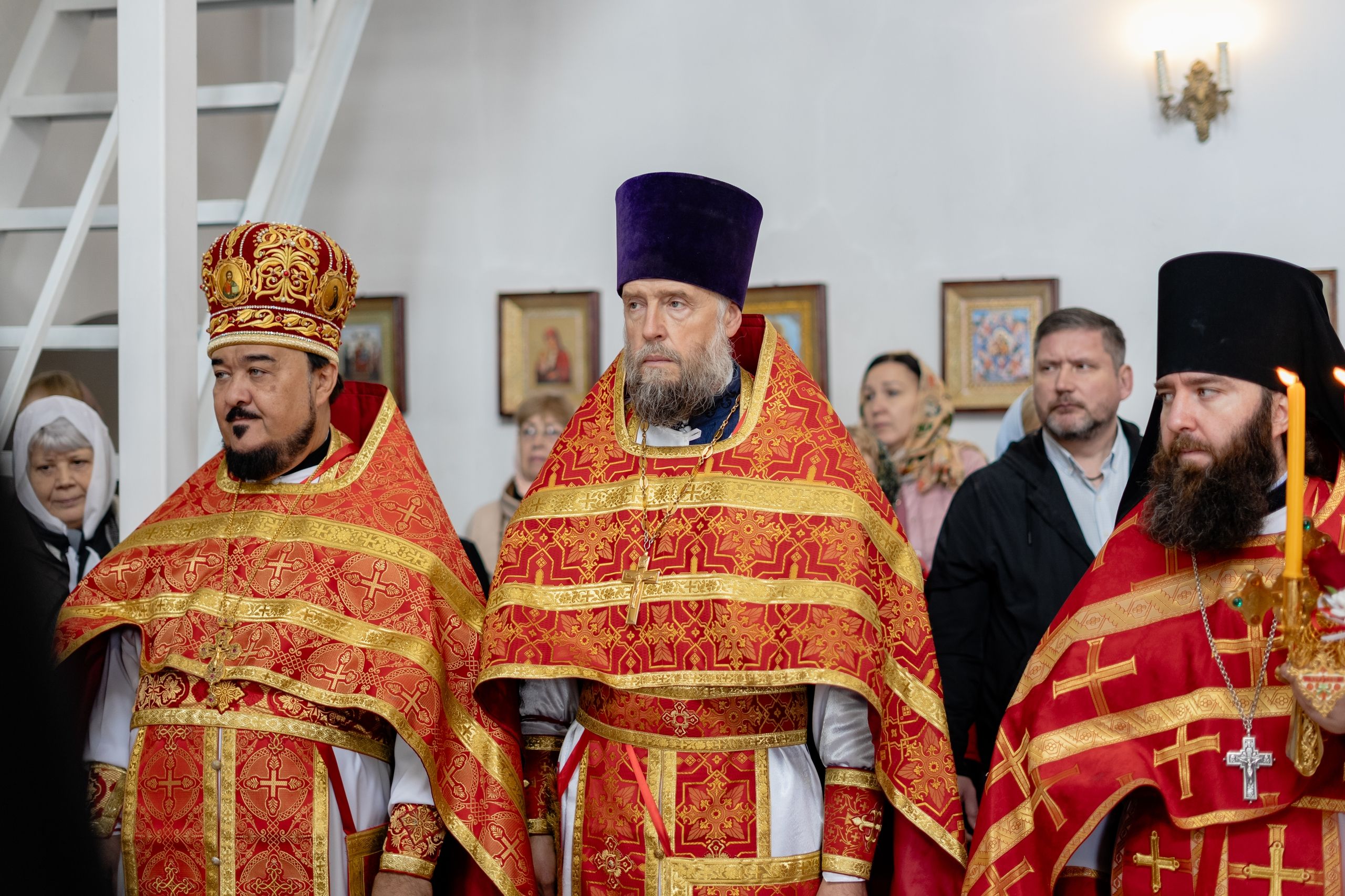 Митрополит Кирилл совершил Литургию в Столбищенском храме | 18.05.2024 |  Лаишево - БезФормата