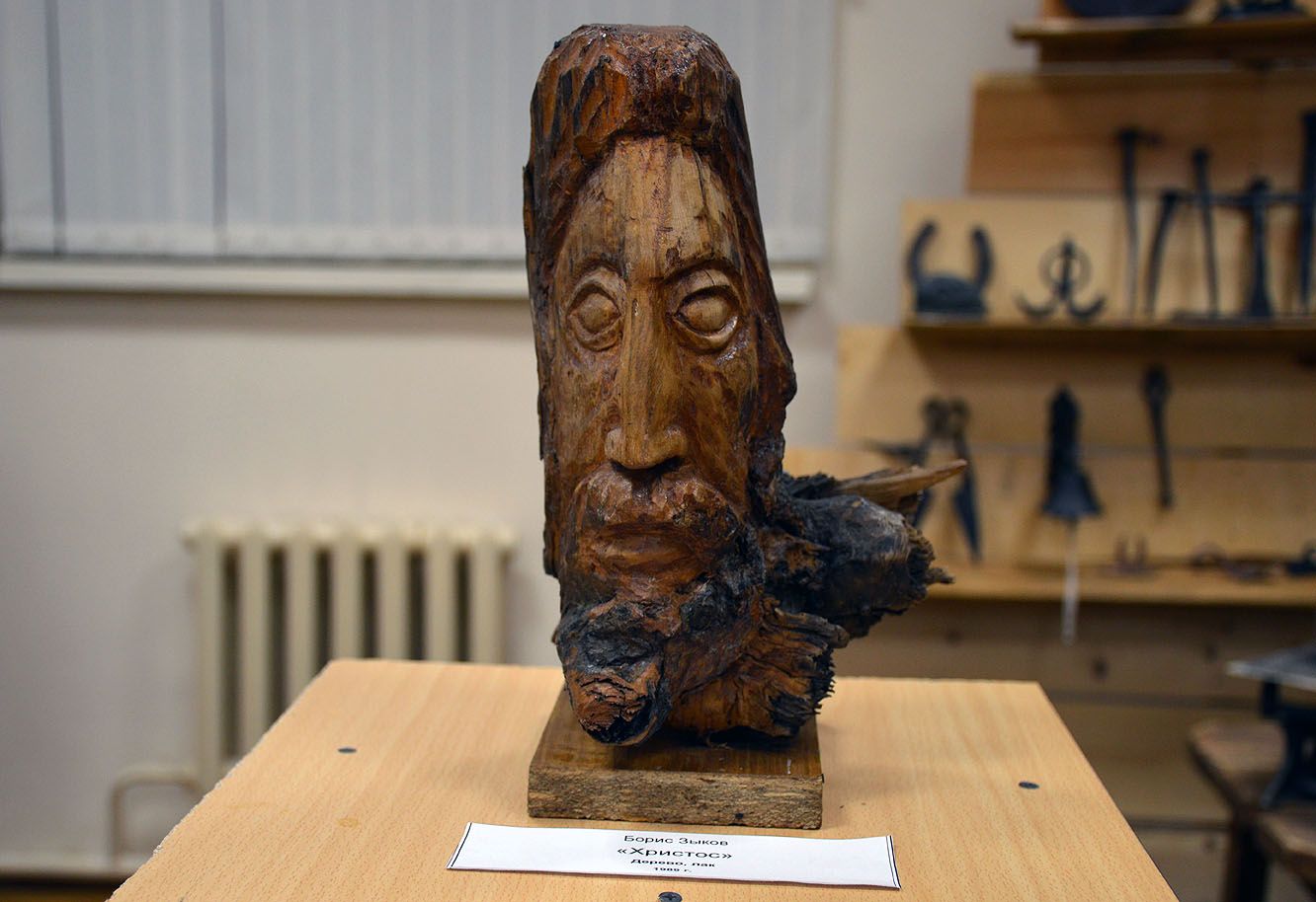 В Лаишевском музее открылась выставка деревянных скульптур Бориса Зыкова