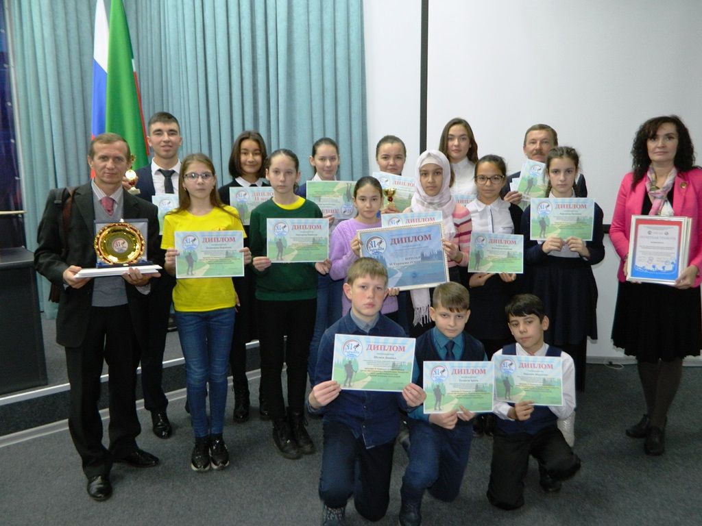 Поздравляем педагогов и учеников Ташкирменской школы