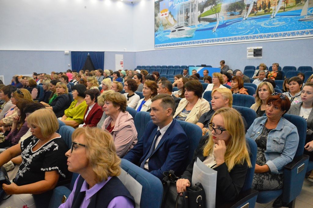 В Лаишево прошла августовская педагогическая конференция