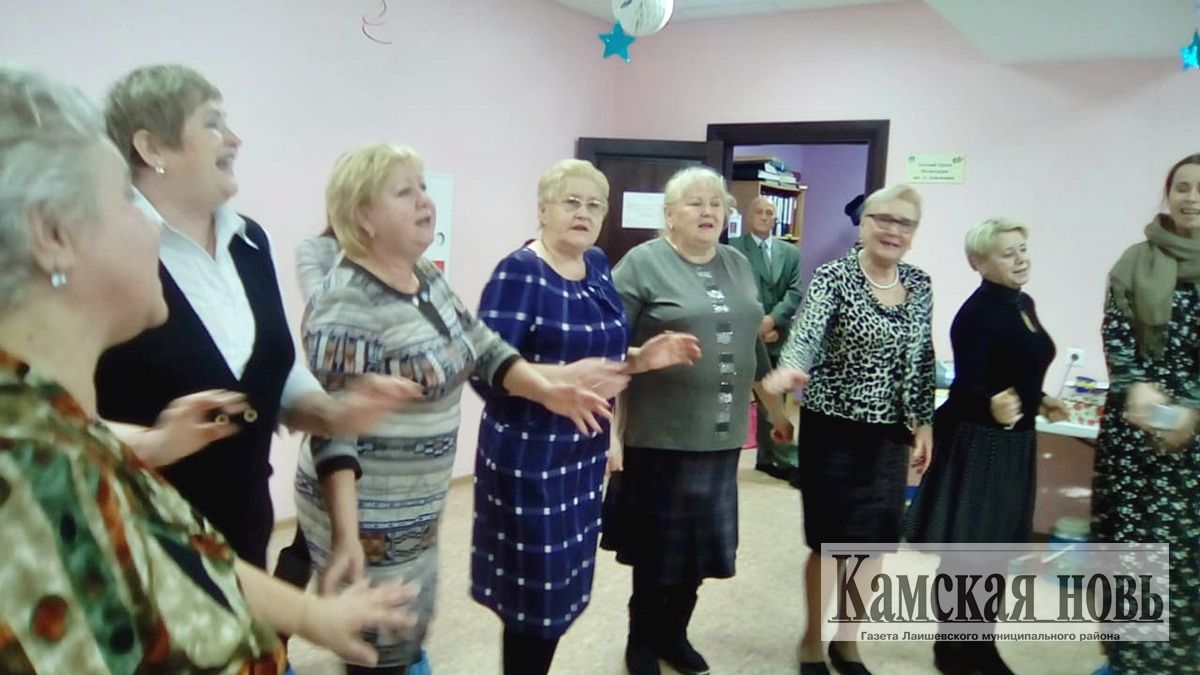 «Вера, Надежда, Любовь» поздравили лаишевских пенсионеров с Крещением