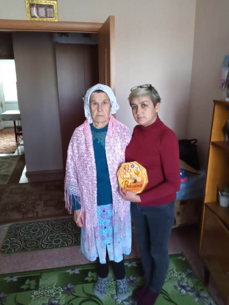 Воспитанники детсада «Ромашка» поздравили пожилых односельчан