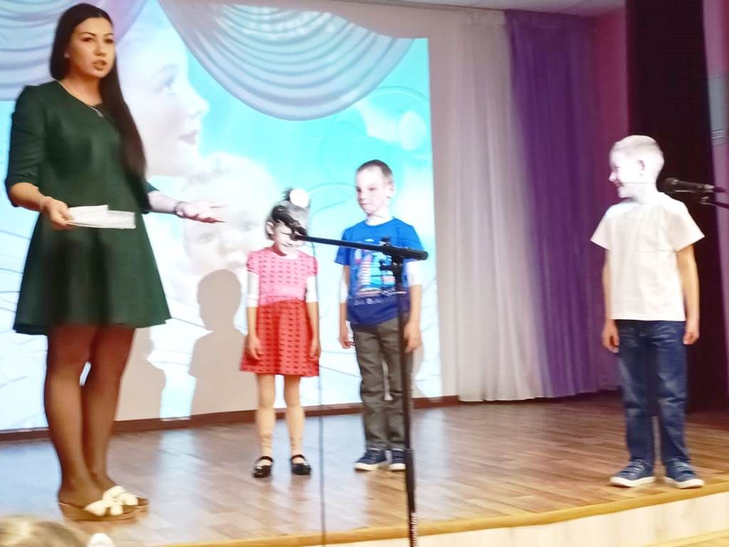 Дети Лаишевского детского дома поют о маме