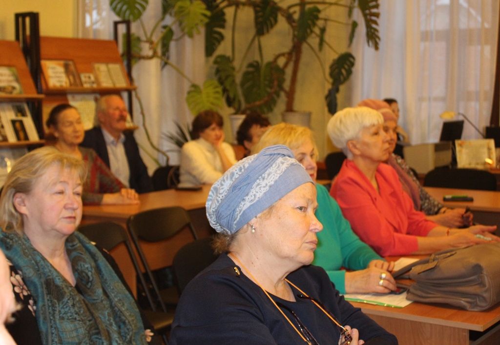 Жители Лаишева на встрече с руководителем Исполкома района Ильдусом Зариповым говорили о самообложении