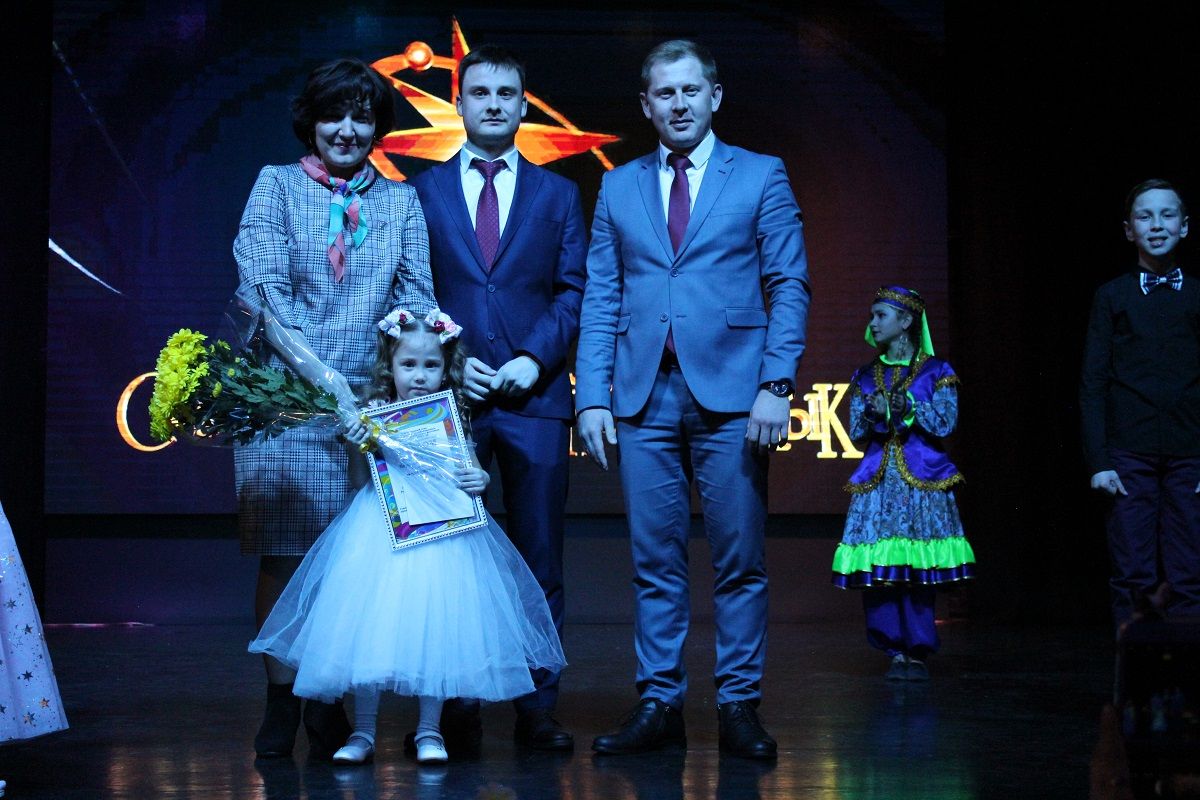 На сцене Лаишевского РДК засияло «Созвездие-Йолдызлык»