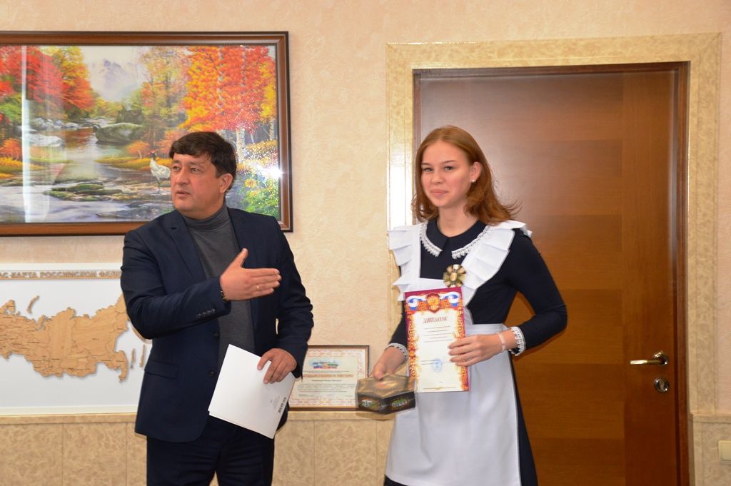 Глава Лаишевского района поздравил школьников – курсантов ДОСААФ