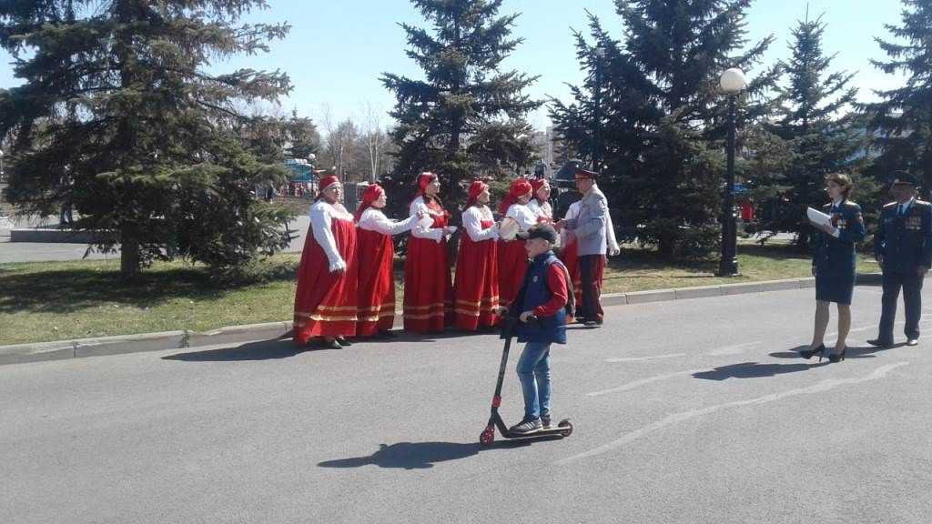 Лаишевцы участвуют в празднике, который сегодня проходит в Казани и посвящен 370-летию со дня образования пожарной охраны РФ