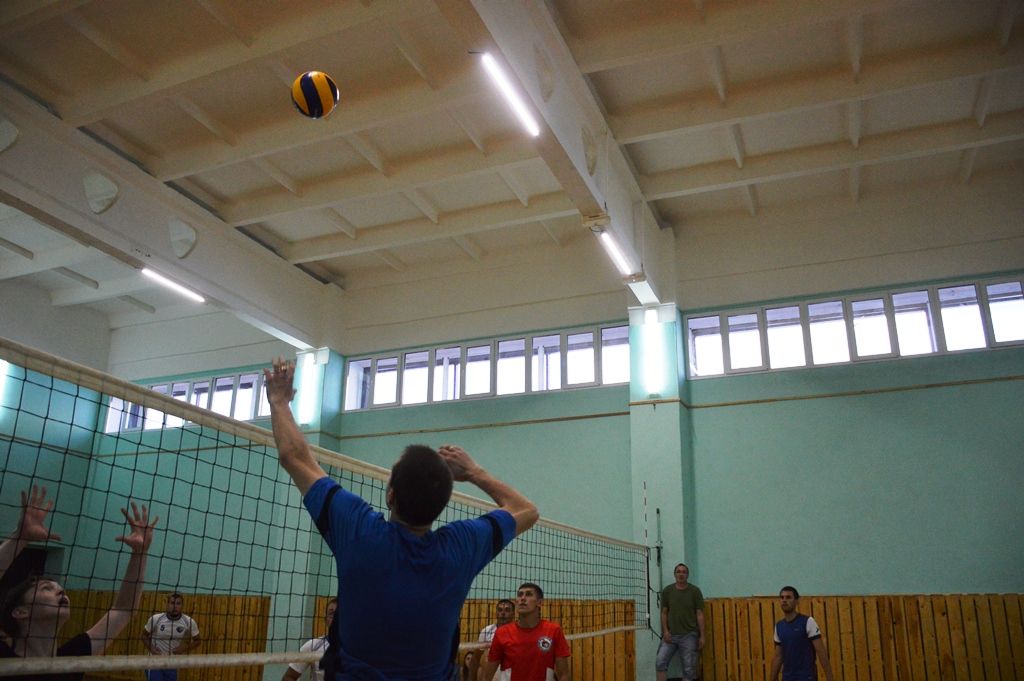 В Лаишево стартовал волейбольный турнир
