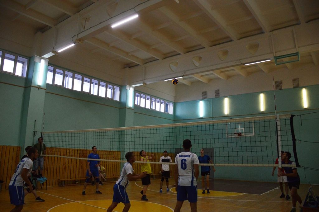 В Лаишево стартовал волейбольный турнир