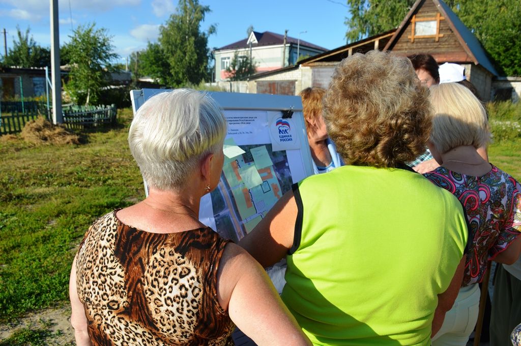 Жители Лаишева обсудили благоустройство придомовой территории