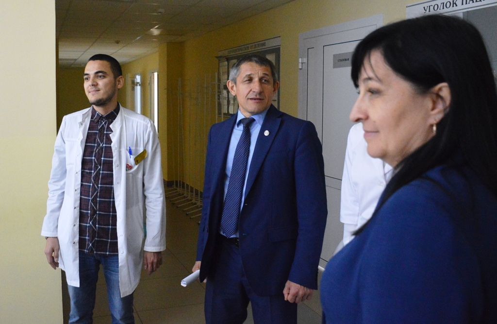 Руководитель Лаишевского района оценил больничный городок Лаишева