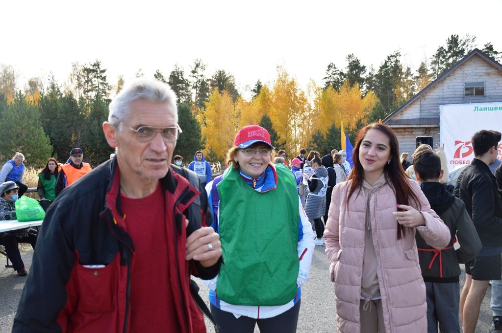День бега собрал на лаишевском Майдане взрослых и детей