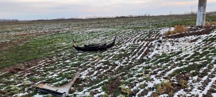 Сгоревший BMW и тело водителя рядом нашли в поле в Лаишевском районе.