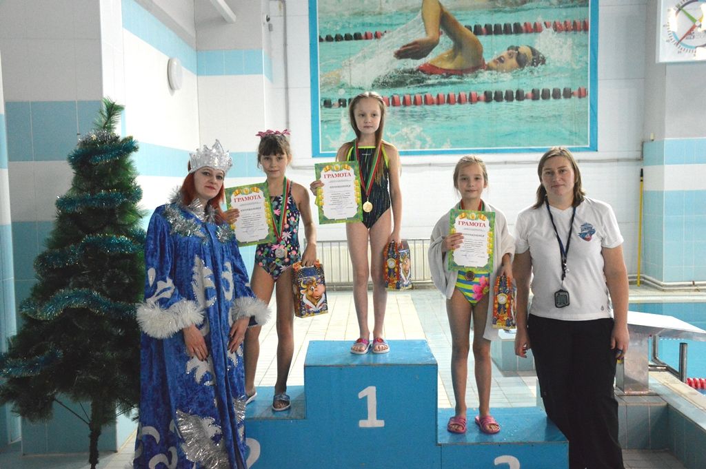 В лаишевском бассейне СОК «Кама» наградили самых быстрых пловцов