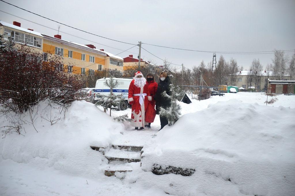 В Лаишево стартовала акция «Полицейский Дед Мороз»