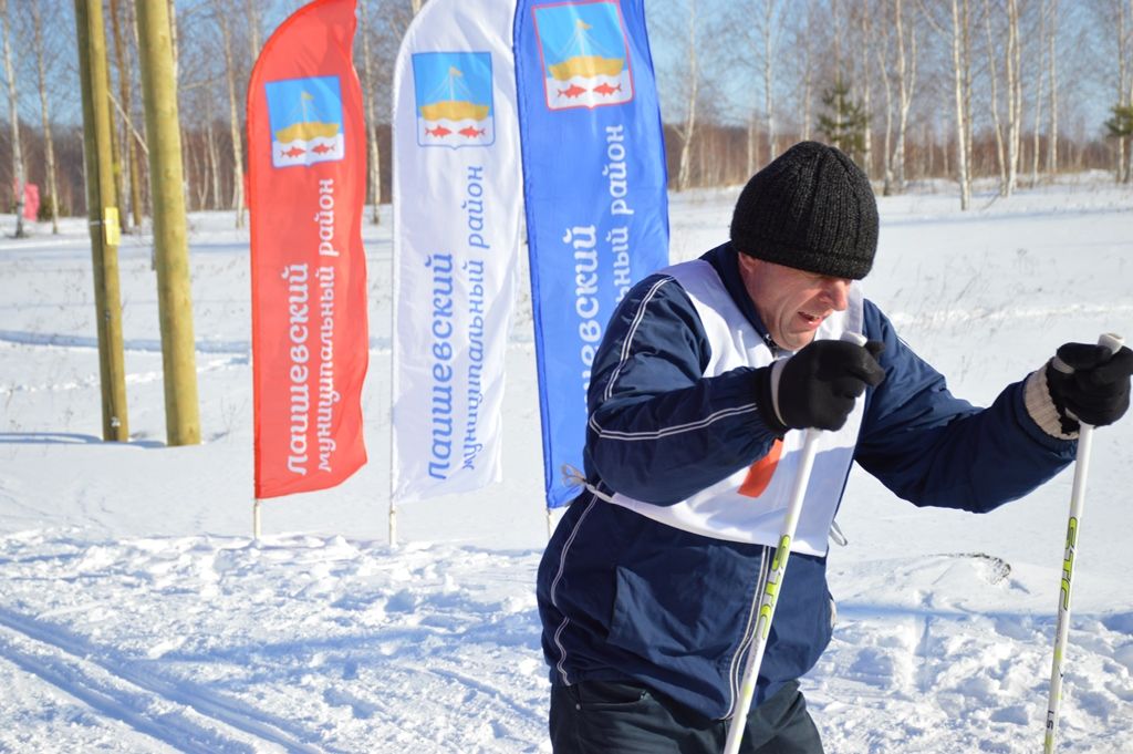 В «Лыжне России» в Лаишево приняли участие женщины и мужчины 46-55 лет