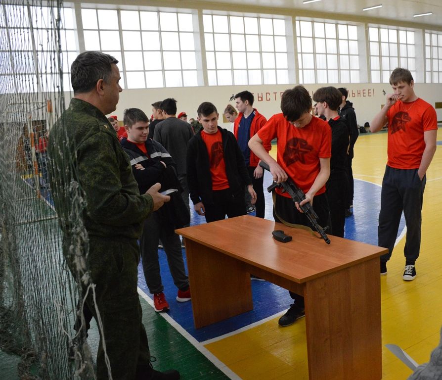 В Лаишевском районе прошла военно-спортивная игра «Равнение на Героев»