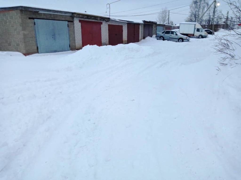 Лаишевские дворы завалило снегом