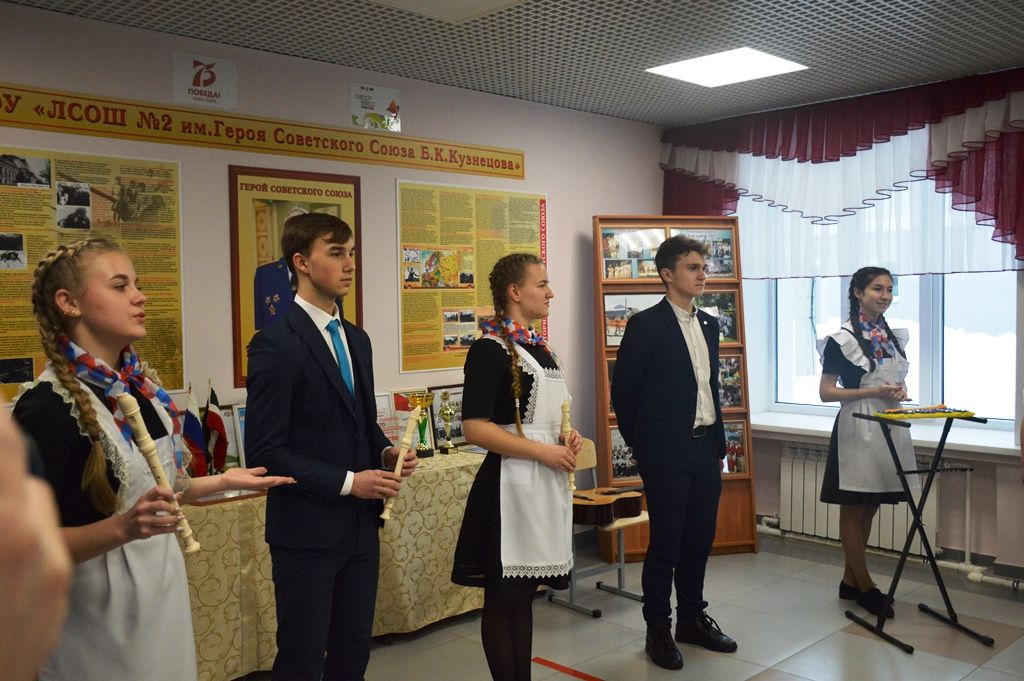Татьяна Ларионова открыла шахматную зону в Лаишевской школе