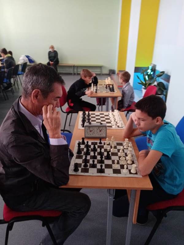 В Лаишеве День отца отметили шахматным турниром