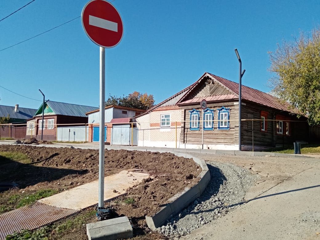 В Лаишево продолжается ремонт участка дороги по ул. Ленина