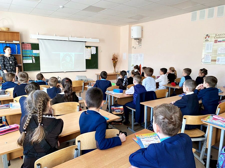 В Лаишевской средней школе №2 почтили память Б.К. Кузнецова