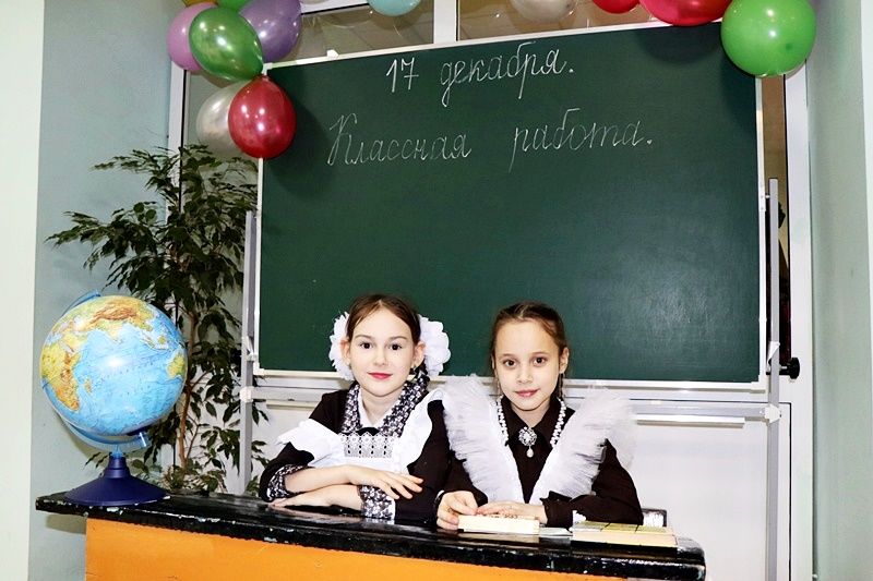 Песчано-Ковалинская школа отметила 150 лет