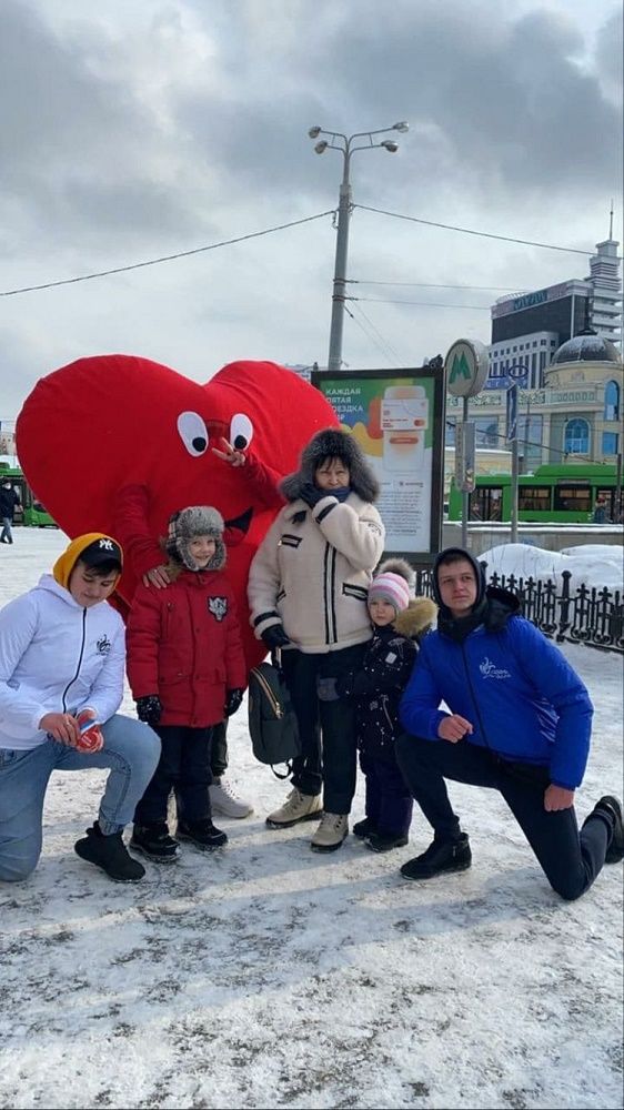 Казанские волонтеры дарили валентинки «Я люблю Россию»
