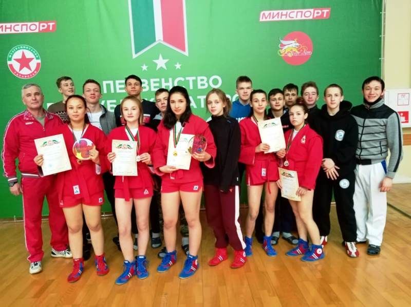 Лаишевские самбисты привезли медали всех достоинств с Первенства Татарстана