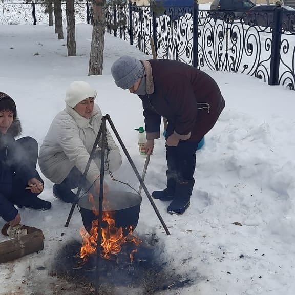 Гвоздь программы – чай из настоящего самовара