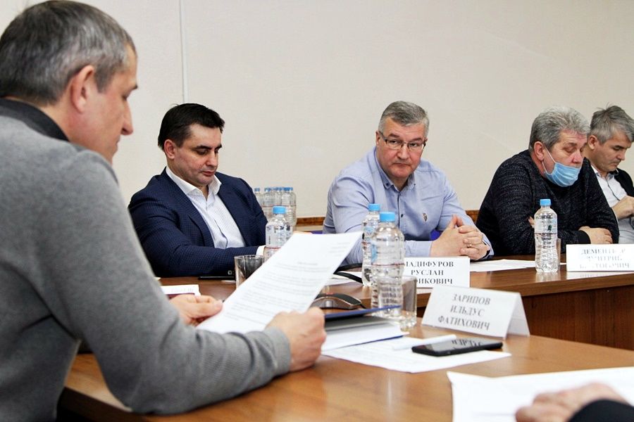 Ильдус Зарипов встретился с членами рабочей группы по вопросам строительства трассы М-12