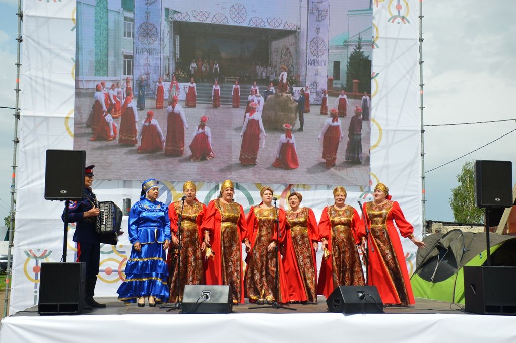 Сохраняя традиции - праздник народного фольклора  в Лаишевском районе