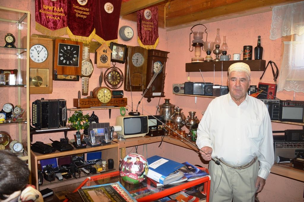 Равиль Камалов&nbsp; организовал в собственном гараже домашний музей времен СССР