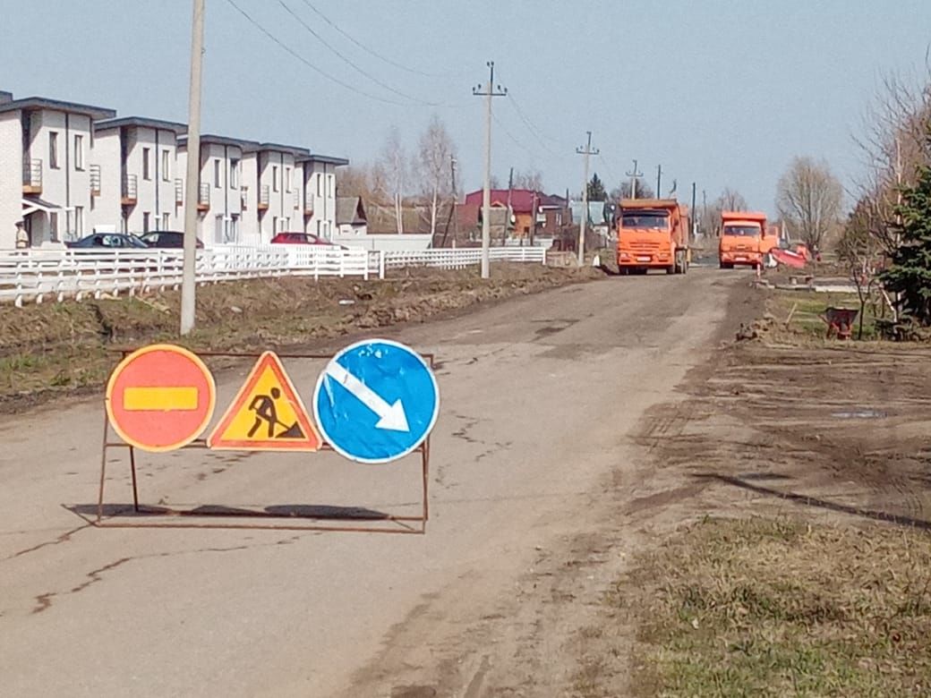 Приводят в порядок дороги на улицах Лаишева