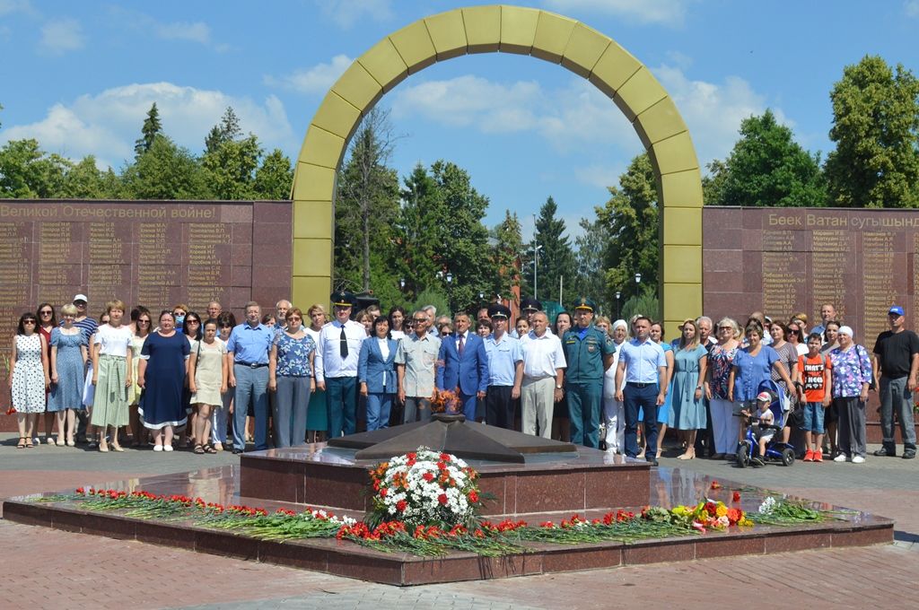 В Лаишево память павших в Великой Отечественной войне почтили минутой молчания