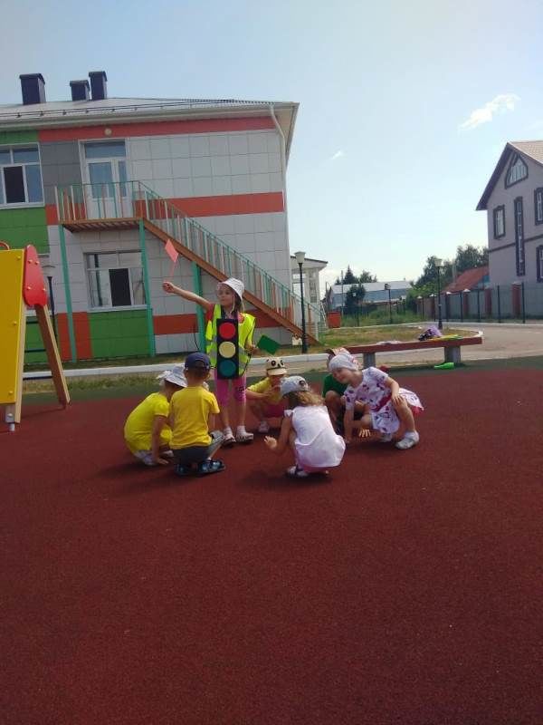 В Столбищенском детском саду малышей знакомят с ПДД