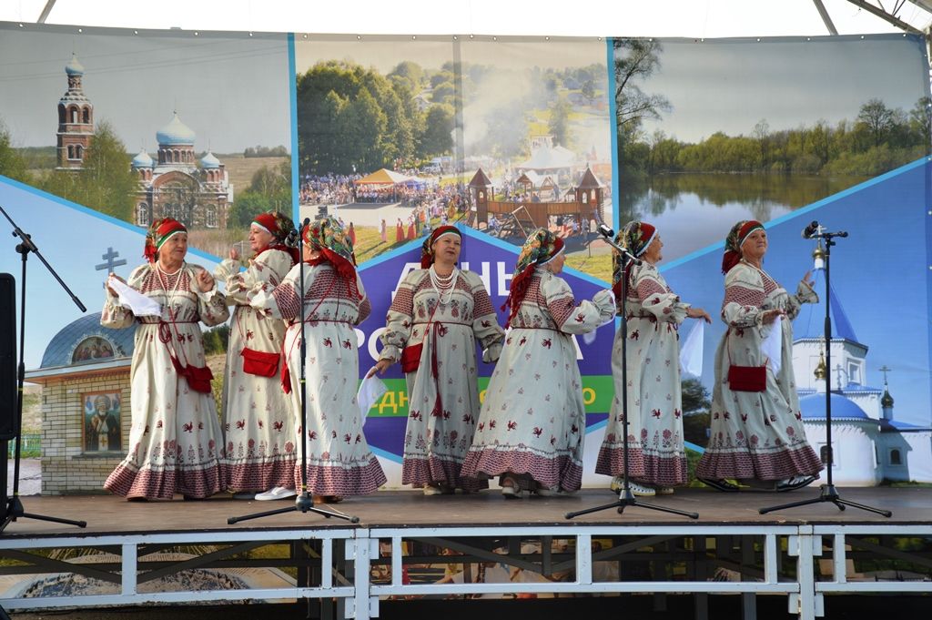 Жителей Лаишевского района порадовали артисты из Казани и близлежащих сел