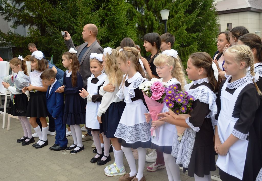 Музыкально-танцевальной линейкой отметили 1 сентября в ДШИ Лаишева