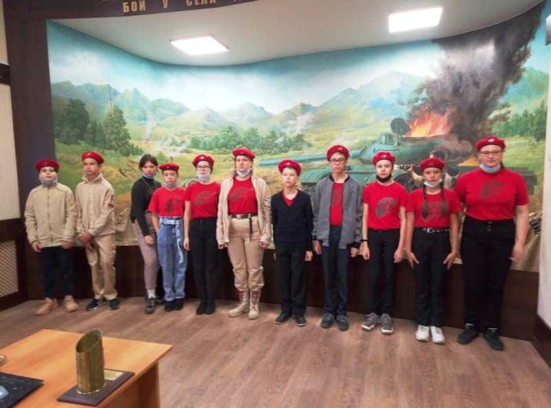 Никольские школьники посетили танковое училище