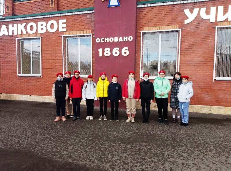 Никольские школьники посетили танковое училище