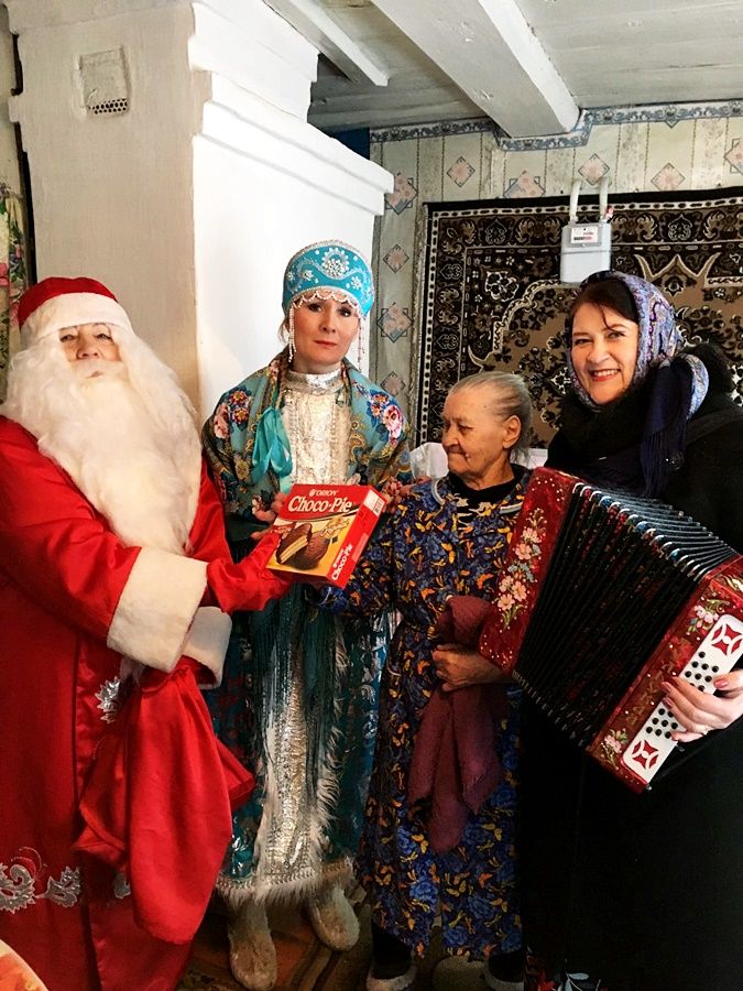 В Рождественском сельском поселении поздравили с Новым годом и детей, и ветеранов