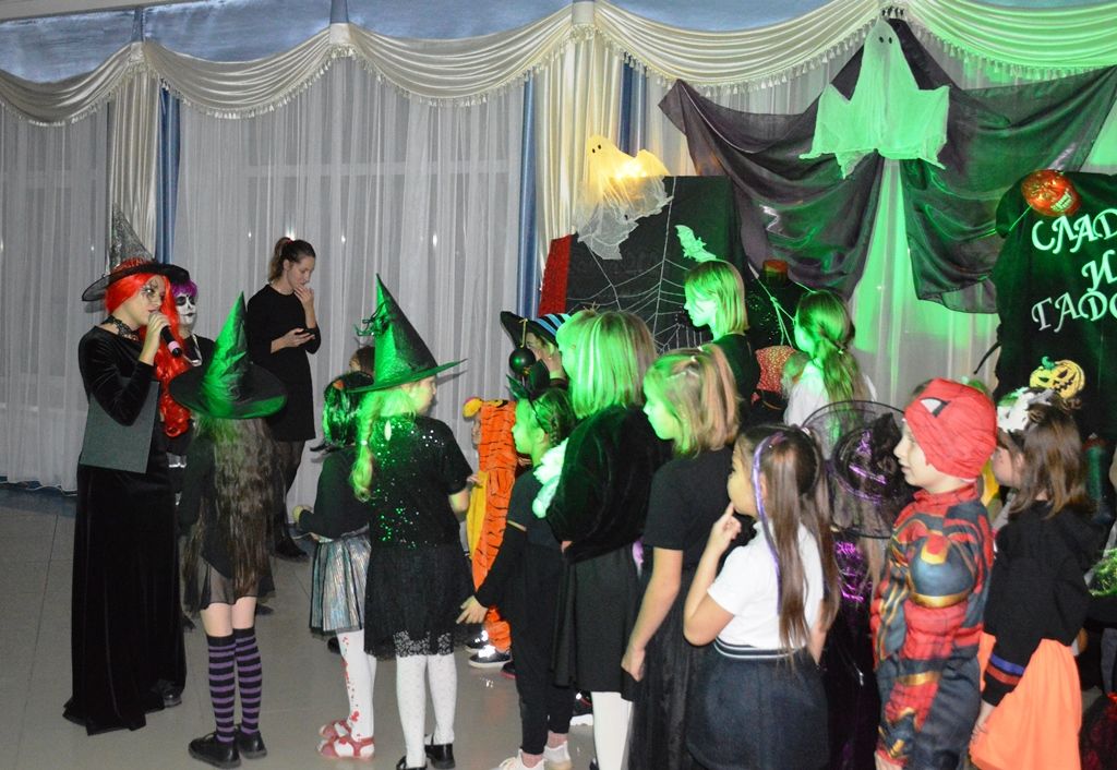 В районном доме культуры Лаишева отпраздновали Хеллоуин