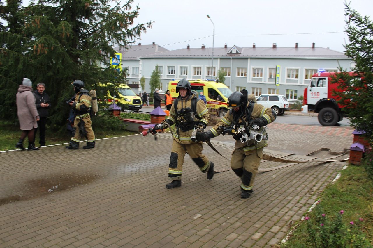 Из детской школы искусств г.Лаишево эвакуировали пострадавших