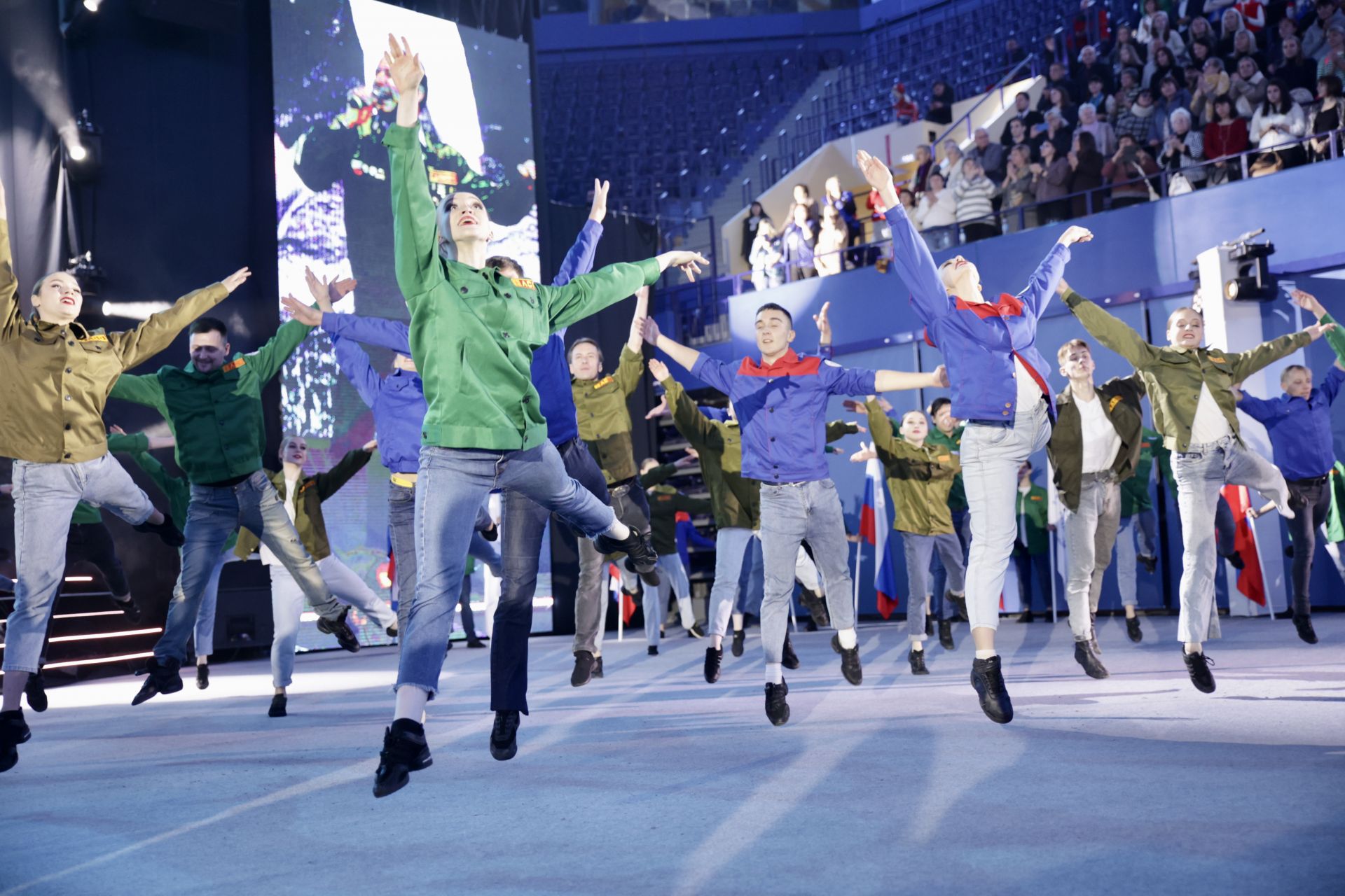 Татарстан принял знамя Всероссийского слета студенческих отрядов