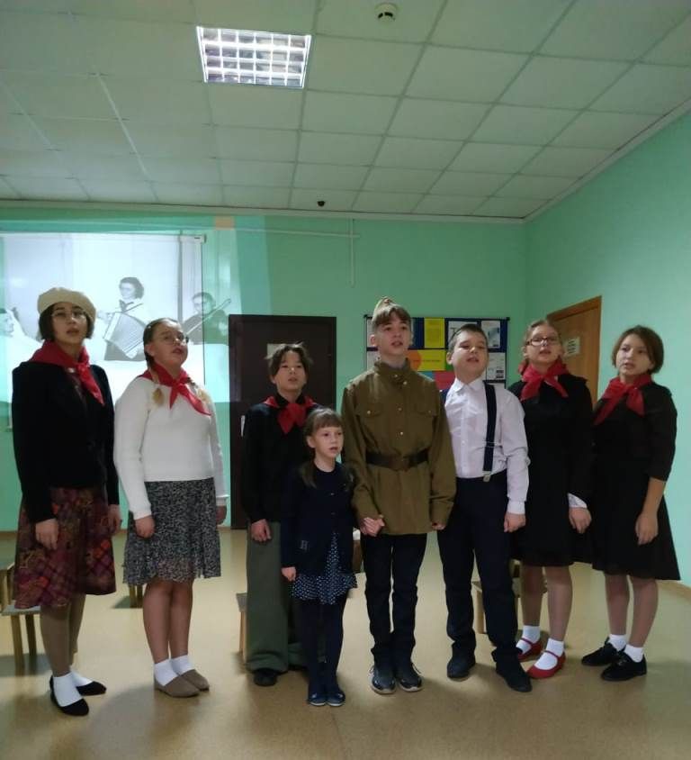 Лаишевские школьники показали детям войны  постановку о военном времени