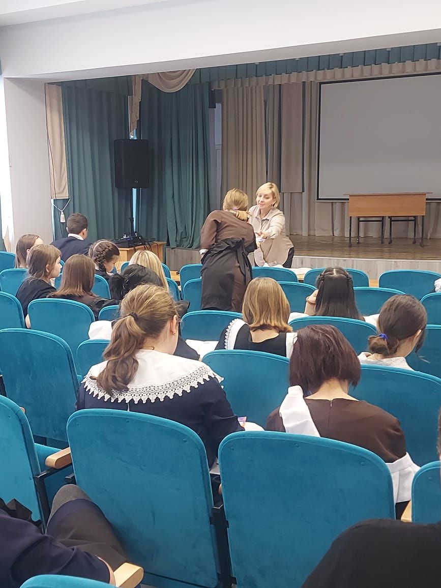 В Лаишевской школе №2 состоялась профориентационная встреча