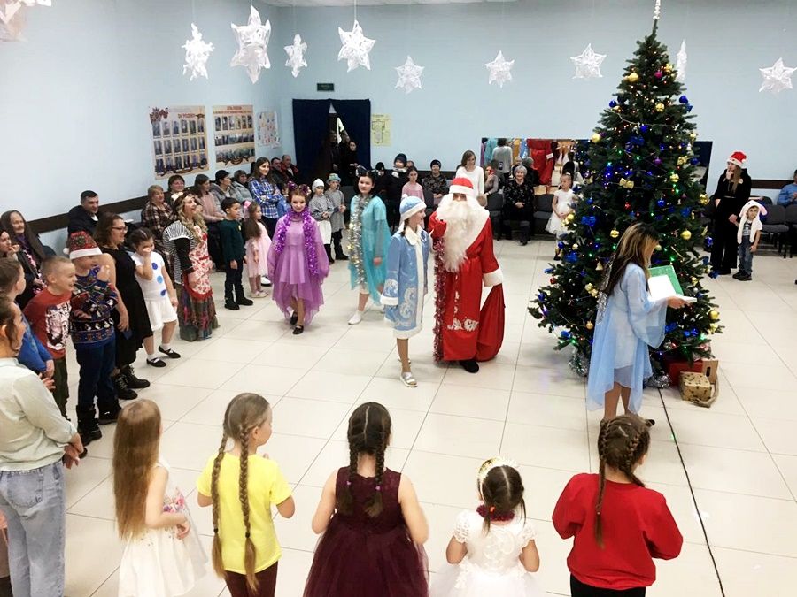Весельем, радостью, хороводными песнями встречают Новый год дети сел Рождественского поселения