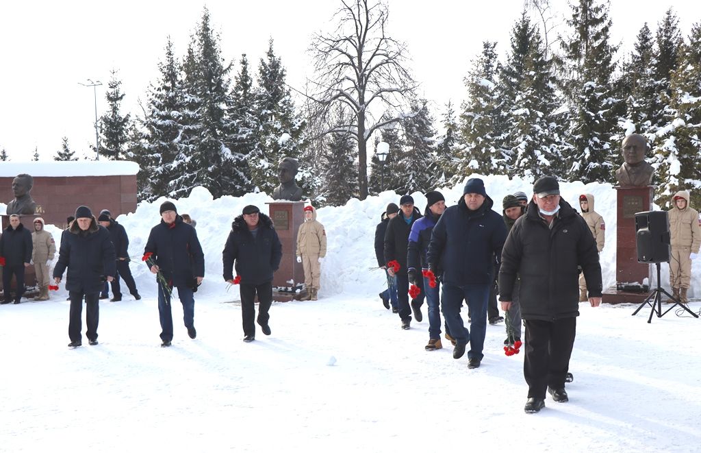 Фоторепортаж: митинг в Лаишево ко Дню вывода войск из Афнанистана