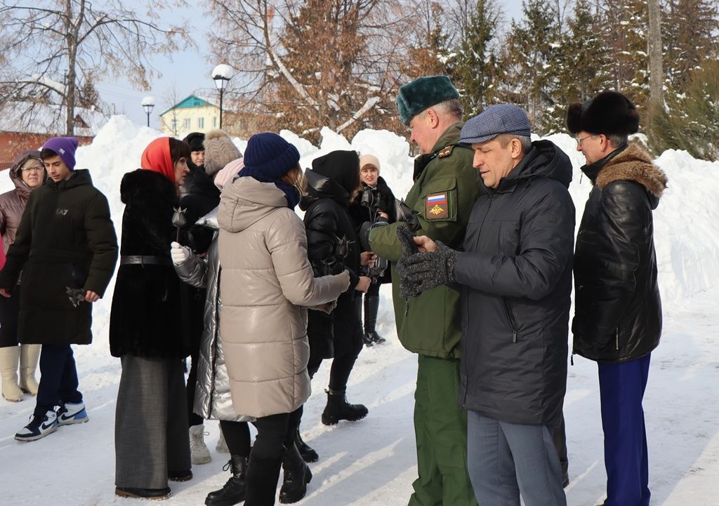 Фоторепортаж: митинг в Лаишево ко Дню вывода войск из Афнанистана