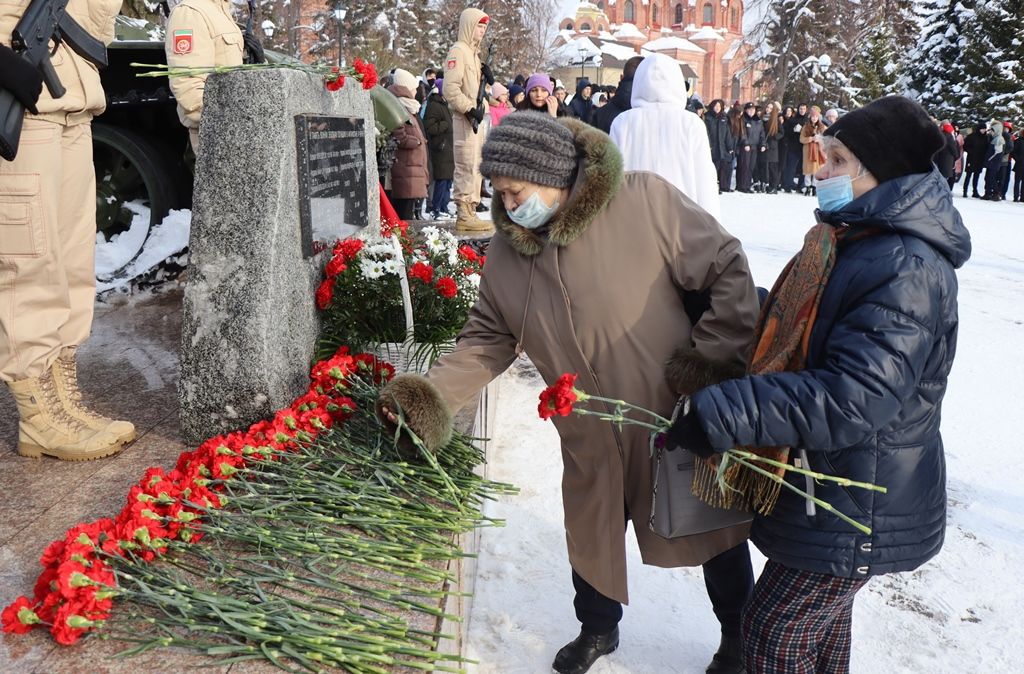 Фоторепортаж: митинг в Лаишево ко Дню вывода войск из Афнанистана